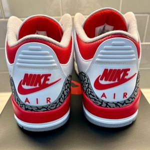 AIR JORDAN 3 SIZE 9.5 WITH OG BOX 100% AUTHENTIC WHITE FIRE RED BLACK GREY